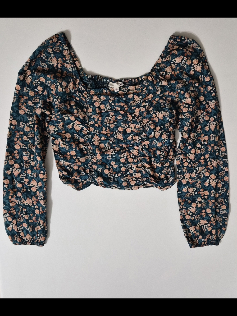 SO Teal Floral Square-Neck Long-Sleeve Crop Top with Blossoms